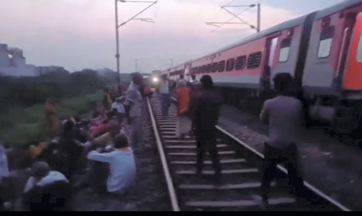 Dinamani2f2024 08 172fv2jdmdjv2fderail.jpg