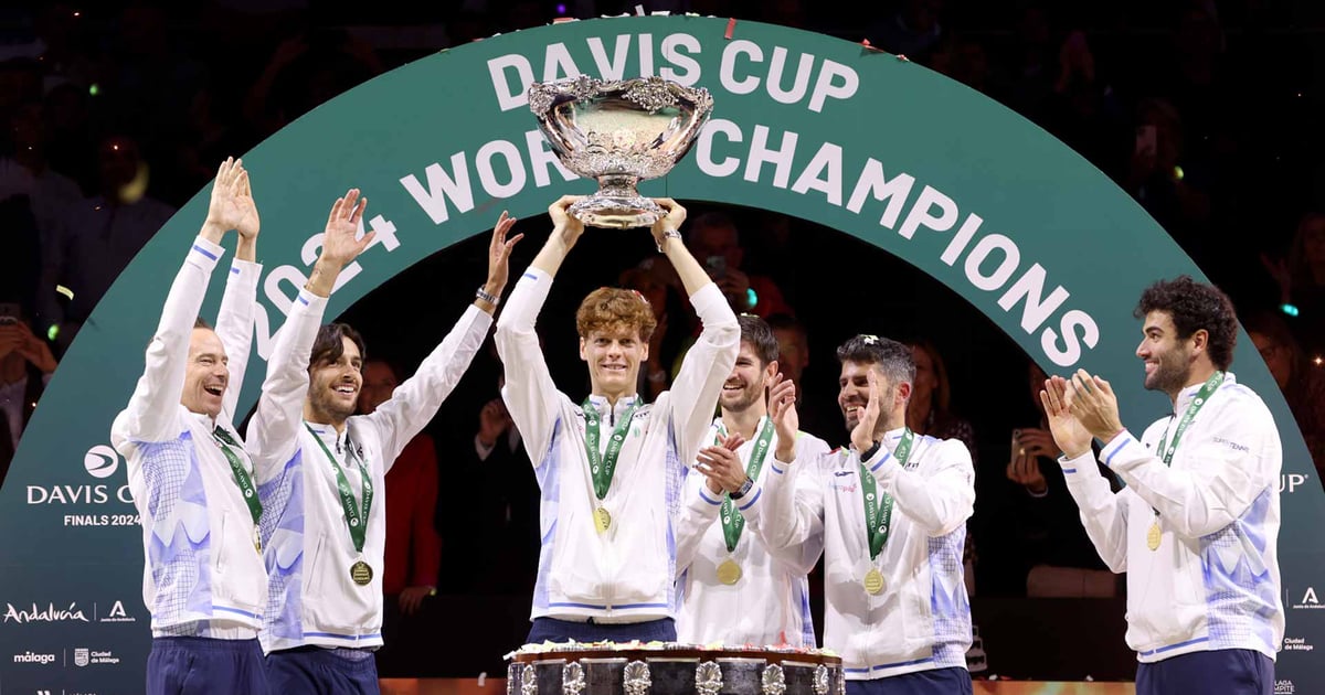 Dinamani2f2024 11 242fw0s8913y2fitaly Davis Cup 2024 Trophy Shot.jpg