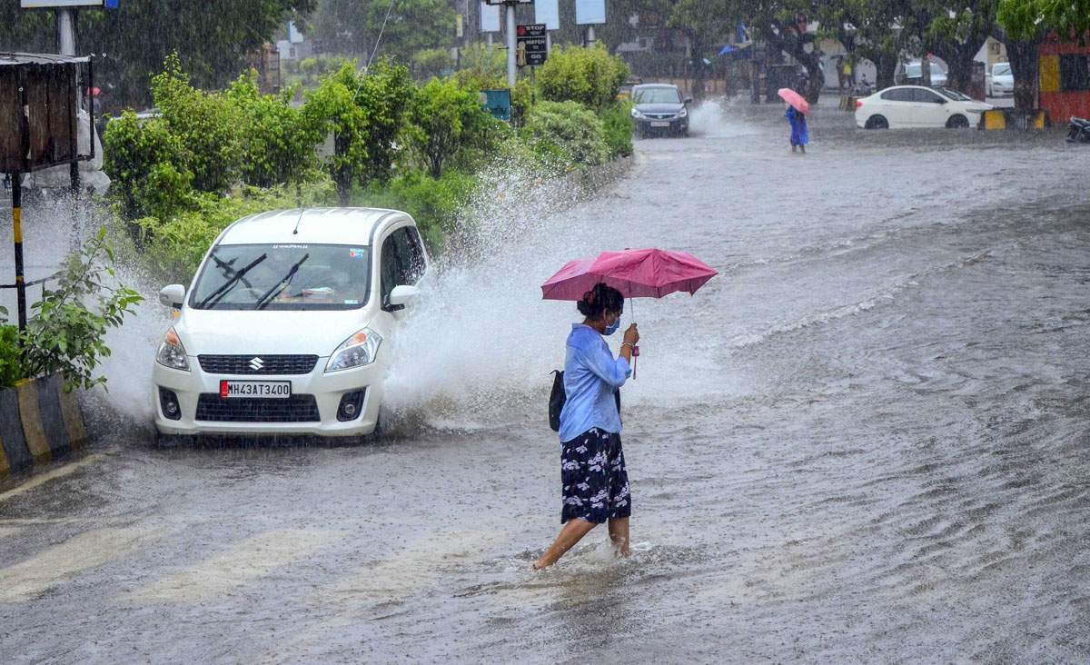 Dinamani2fimport2f20202f72f252foriginal2fmumbai Rains 4.jpg