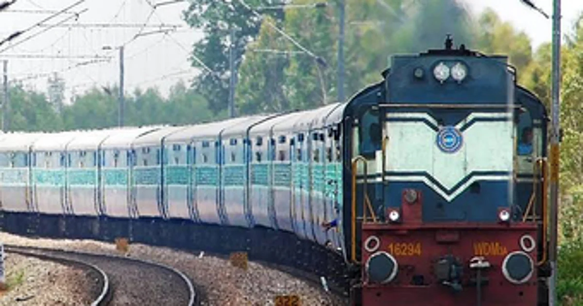 துரந்தோ, சென்னை - பெங்களூரு விரைவு ரயில்களில் கூடுதல் பெட்டி இணைப்பு! dinamani2F2025 05 232Fh9qo5hyb2Ftrain tail erd30ph53006chn124