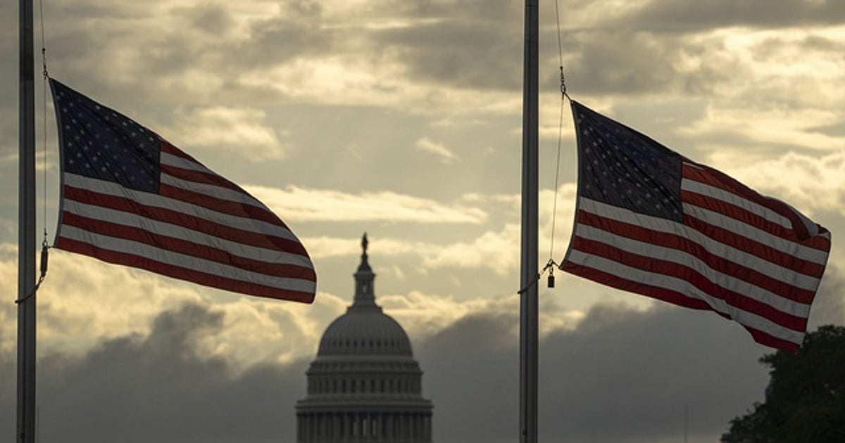 dinamani2F2025 10 022Fejqfpjmb2FAmerica white house US flag edi