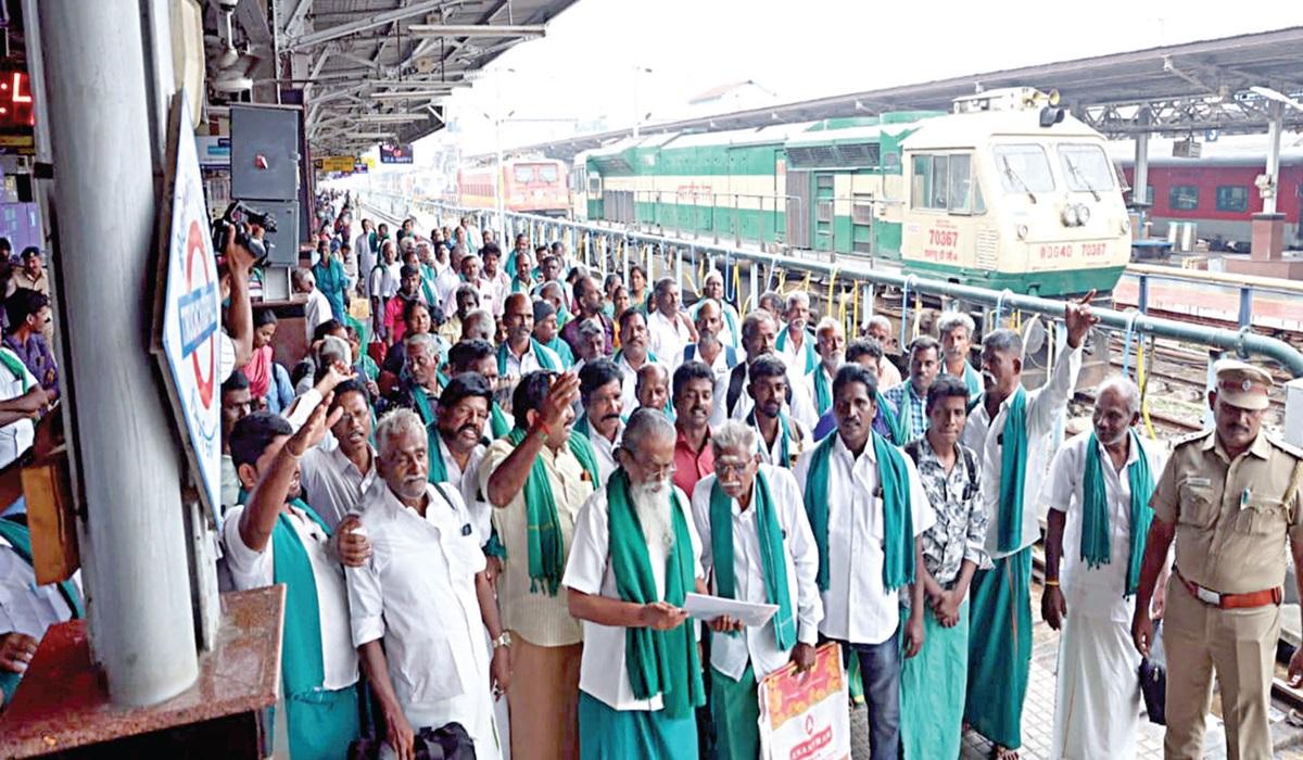 நவ.19, 20-ல் நடைபெறும் போராட்டத்தில் பங்கேற்க திருச்சியில் இருந்து டெல்லிக்கு 200 விவசாயிகள் பயணம் | 200 farmers travel from Trichy to Delhi to participate in protest