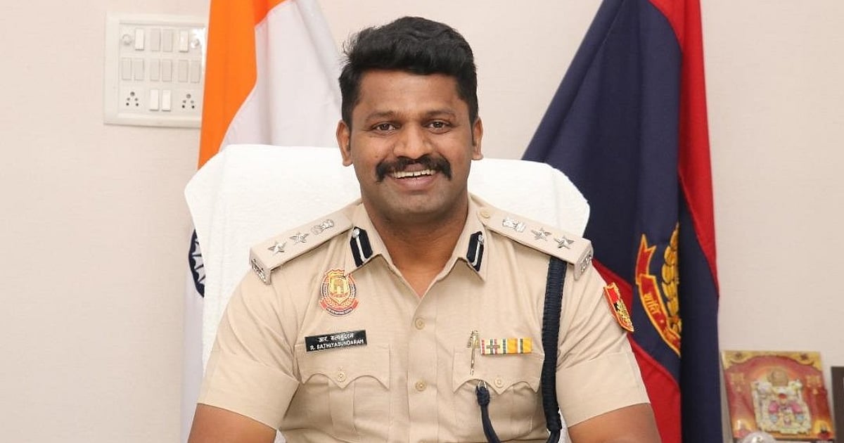 புதுச்சேரி: `ரோடு ஷோவுக்கு `நோ’ சொன்ன டி.ஐ.ஜி!' – புதுச்சேரி மக்கள் பாராட்டும் சத்தியசுந்தரம் யார்?