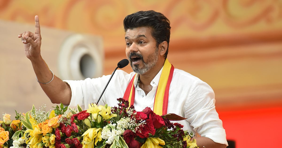 “ஜனநாயகத்தின் குரல்வளையை நெரிக்கும் செயல்” – தவெக தலைவர் விஜய் | “An act that strangles the throat of democracy” – Thaweka leader Vijay |