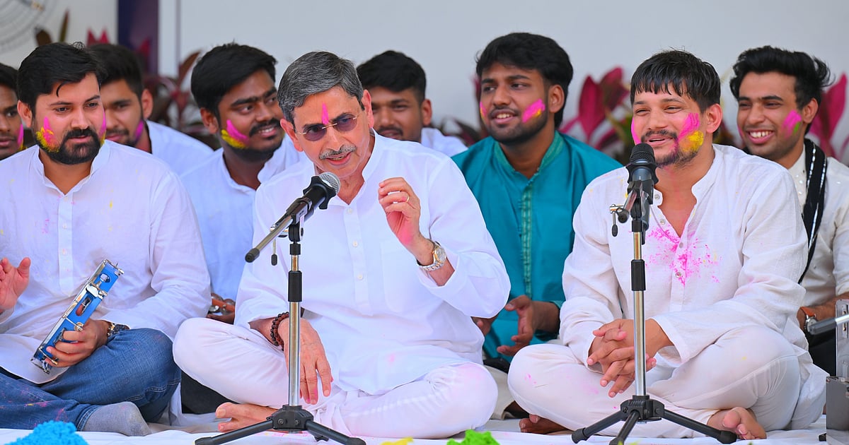 சென்னை: பாடல்கள் பாடி மாணவர்களுடன் ஹோலி கொண்டாடிய ஆளுநர்; வைரலாகும் வீடியோ | Governor Celebrates Holi with Students to the Tune of Songs