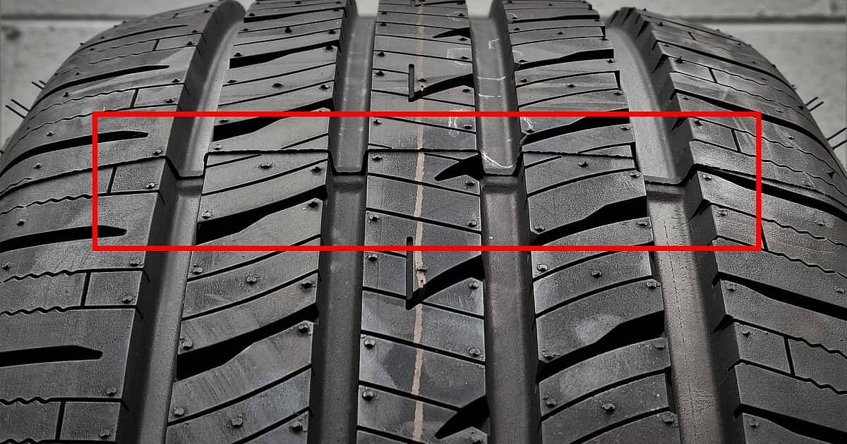 டயரில் இருக்கும் சிறிய கோடுகள்: இதன் பின்னணியில் உள்ள ரகசியம்! | tire-wear-indicators-twi-importance-tamil