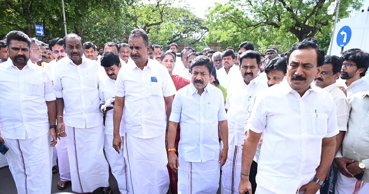 ‘சபாநாயகரை சந்தித்த அதிமுகவின் எடப்பாடி மற்றும் சி.வி.சண்முகம் அணியினர்!’ – விவரம் என்ன? |“AIADMK’s Edappadi Palaniswami and C.V. Shanmugam Meet the Speaker – Full Details Inside”