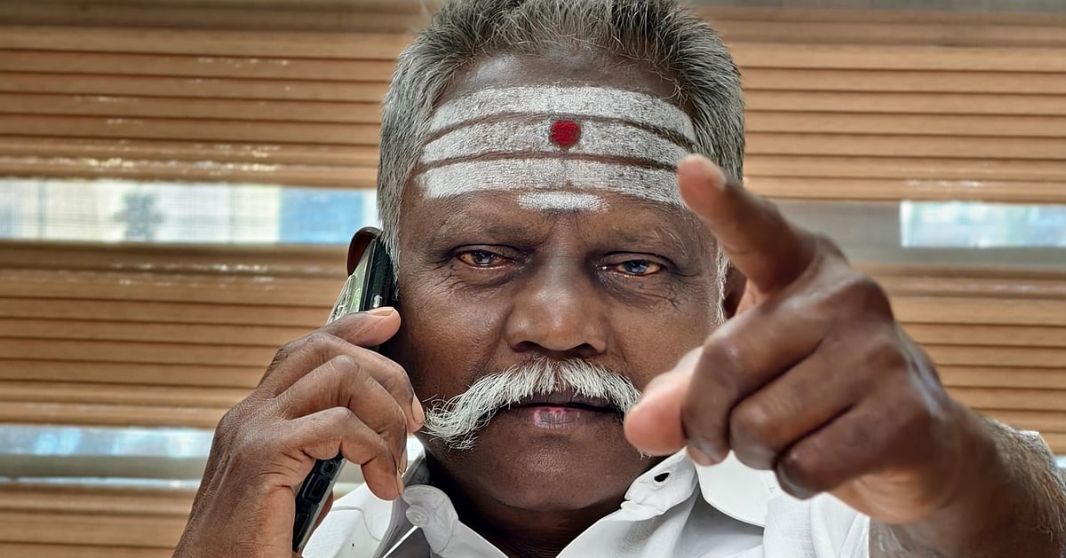 “த்ரிஷா படத்தை வச்சே ஆகணும்’னு நான் ஏன் சொன்னேன்னா.?’ – காரைக்குடி மாநகராட்சி கவுன்சிலரின் பதில் | Karaikudi councillor statement on trisha photo that went viral