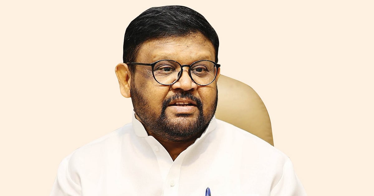 "Right Party, Wrong Leader"- அதிமுகவில் இருந்து விலகியது குறித்து வைகைச்செல்வன் விளக்கம்