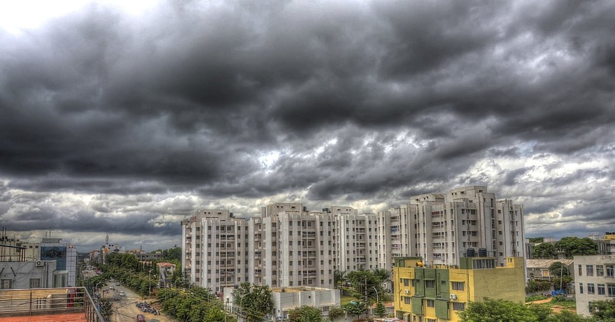 பெங்களூரு : மனைவியின் திருமணம் கடந்த உறவு; மகள்களை கொன்றுவிட்டு தற்கொலைக்கு முயற்சித்த கணவர்! | Man strangles two daughters to death in five star hotel